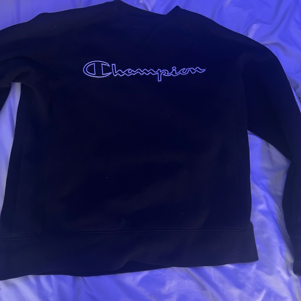 Black champion hoodie